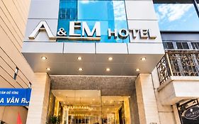 A&Em - The Petit Hotel